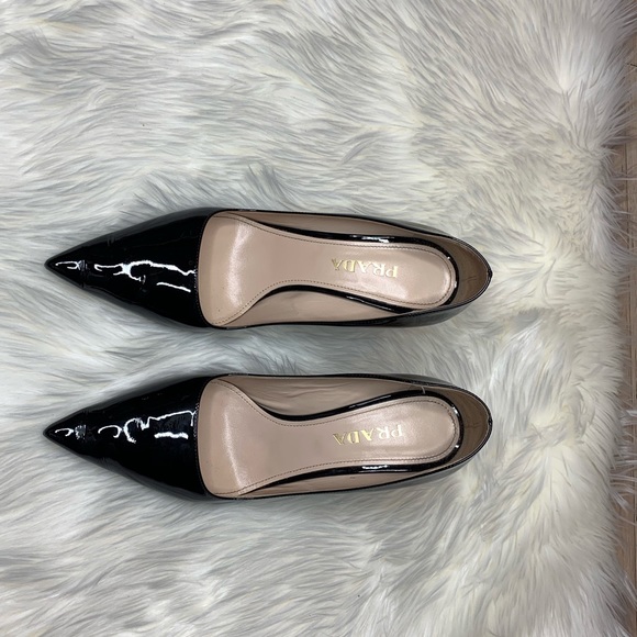 Prada Pointy Toe Pump - Picture 3 of 7